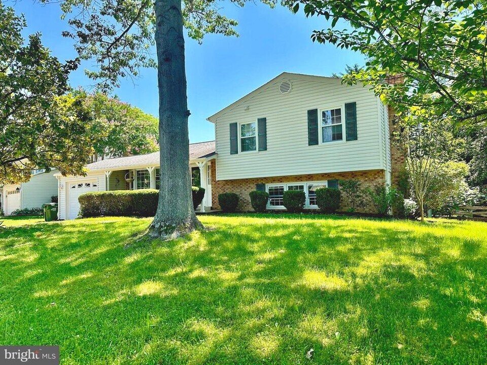 11857 Catoctin Dr in Woodbridge, VA - Building Photo