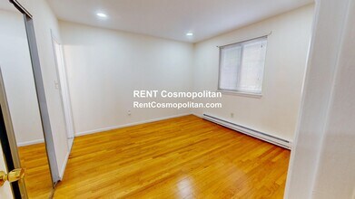 15 Arizona Ter, Unit 4 in Arlington, MA - Building Photo - Building Photo