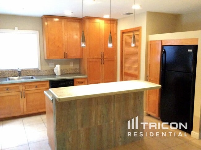 2280 Winchester Dr in Dunedin, FL - Building Photo - Building Photo