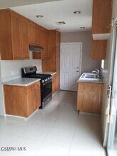 7337 Balboa Blvd in Los Angeles, CA - Building Photo - Building Photo