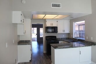 2229 Rose Ave in Hemet, CA - Building Photo - Building Photo