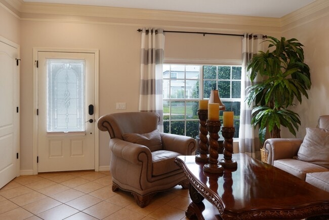 124 Spring Glen Dr in Debary, FL - Foto de edificio - Building Photo