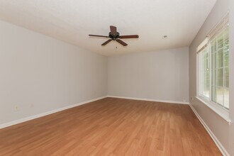 109 Neal Ave in Stockbridge, GA - Foto de edificio - Building Photo