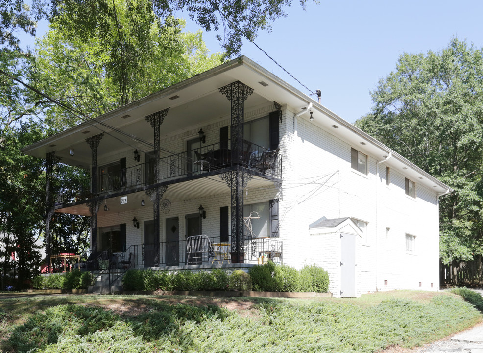 352 Cherokee Ave SE in Atlanta, GA - Foto de edificio