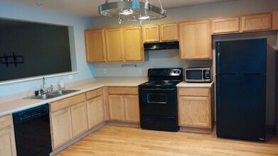 10997 Gaylord St in Northglenn, CO - Foto de edificio - Building Photo