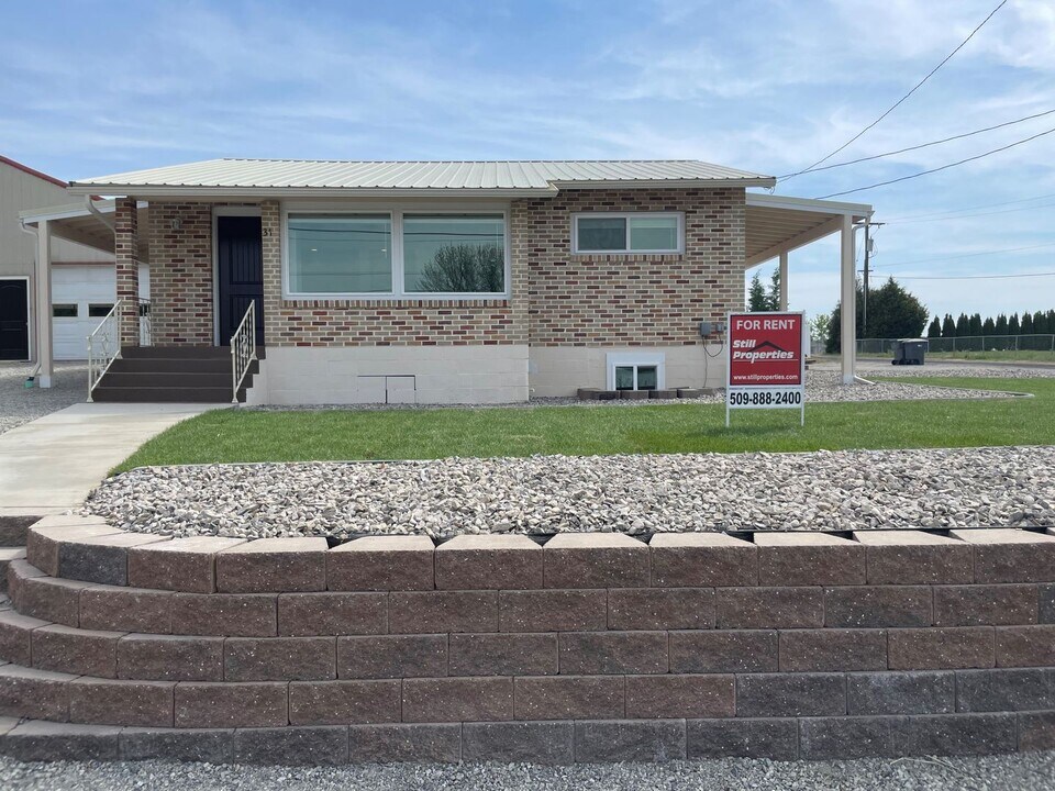 31 Lee Ct in East Wenatchee, WA - Building Photo