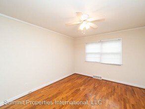 407 W Harvie Ave-Unit -Unit B in Gastonia, NC - Building Photo - Building Photo