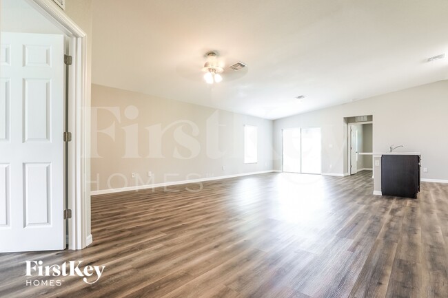 20431 Mt Prospect Ave in Port Charlotte, FL - Building Photo - Building Photo