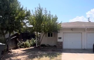 6038-6038 Bourbon Dr in Carmichael, CA - Building Photo