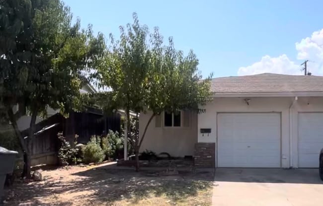 6038-6038 Bourbon Dr