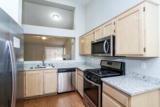 175 Mirador St in Henderson, NV - Building Photo - Building Photo