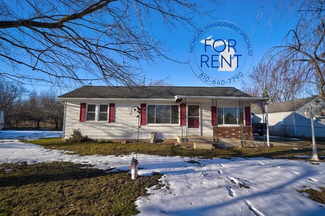 property at 1327 E Hurd Rd