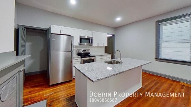 property at 323 S Cherry St