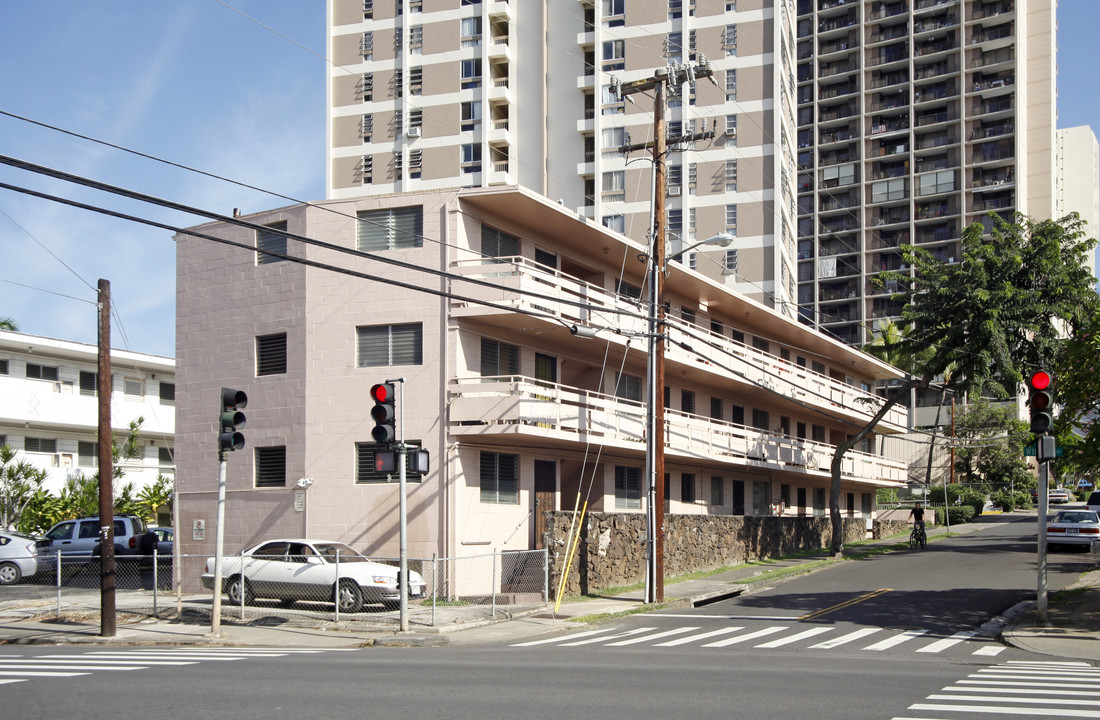 1610 Liholiho St in Honolulu, HI - Foto de edificio