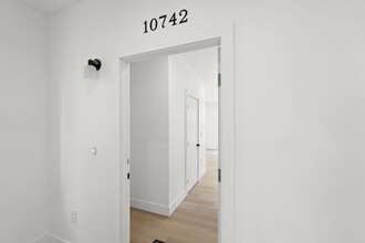 10742 Hortense St in Los Angeles, CA - Building Photo - Building Photo
