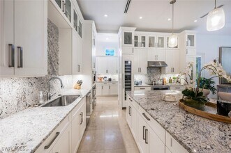 1844 Alamanda Dr in Naples, FL - Building Photo - Building Photo