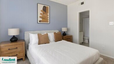 1601 W Arbrook Blvd, Unit 1822 in Arlington, TX - Building Photo - Building Photo