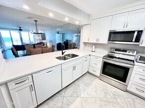 425 Buchanan Ave in Cape Canaveral, FL - Building Photo - Building Photo