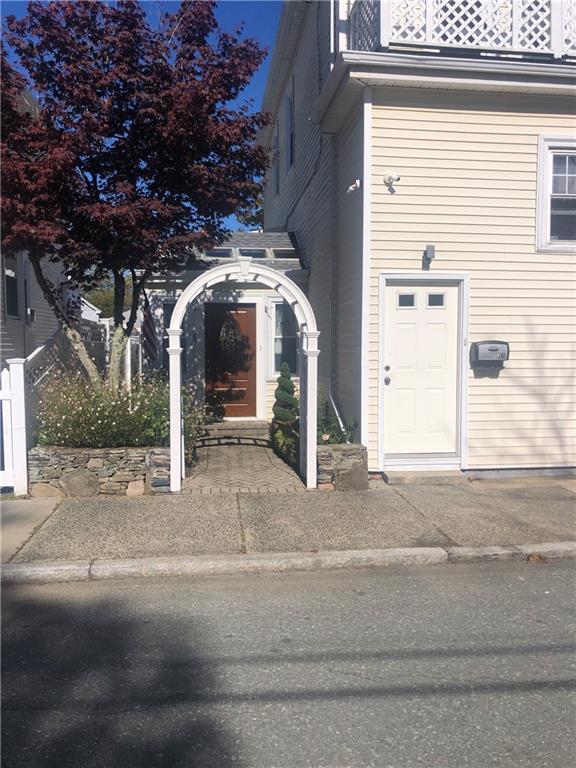 24 Atlantic St in Newport, RI - Building Photo - Building Photo