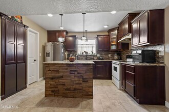 8614 Holmsley Trail in El Paso, TX - Building Photo - Building Photo