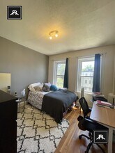 1562 Commonwealth Ave in Boston, MA - Building Photo - Building Photo