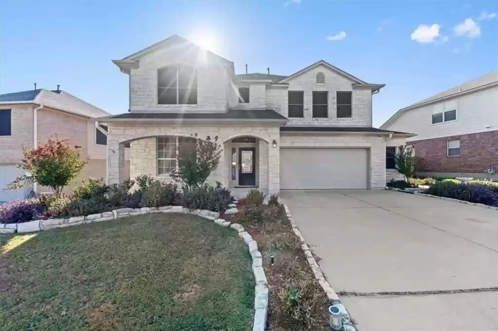 127 Lone Tree Hollow in Buda, TX - Building Photo