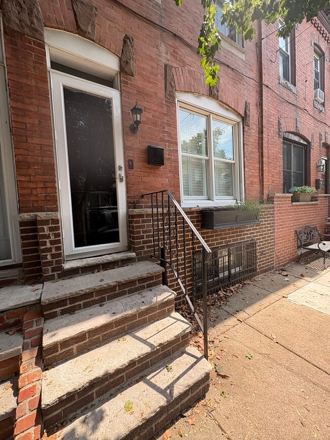 2415 S Lambert St in Philadelphia, PA - Building Photo - Building Photo