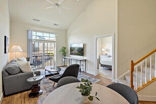 1800 Diagonal Rd in Alexandria, VA - Building Photo