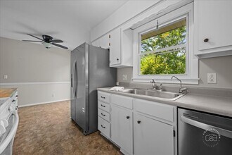 1607 Oak St in St. Charles, IL - Building Photo - Building Photo