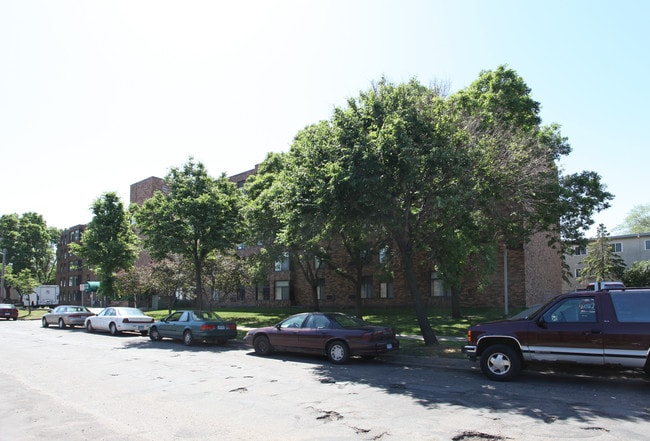 Seward Square Apartments in Minneapolis, MN - Building Photo - Building Photo