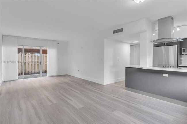 property at 6235 SW Kendale Lakes Cir