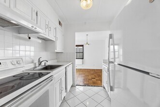 1600 Center in Fort Lee, NJ - Building Photo - Building Photo