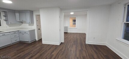 99 Eastern Ave in Somerville, NJ - Building Photo - Building Photo