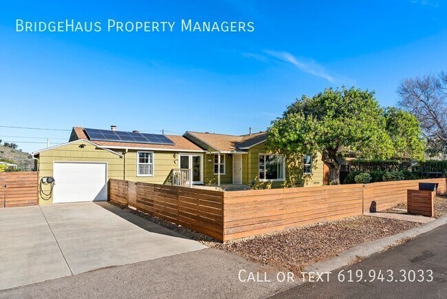 6952 Wyoming Ave in La Mesa, CA - Building Photo - Building Photo