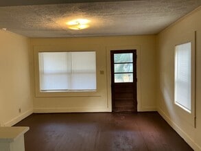 821 Pearlie Bowden Dr in Waycross, GA - Building Photo - Building Photo