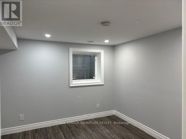 property at 26 Kenninghall Blvd