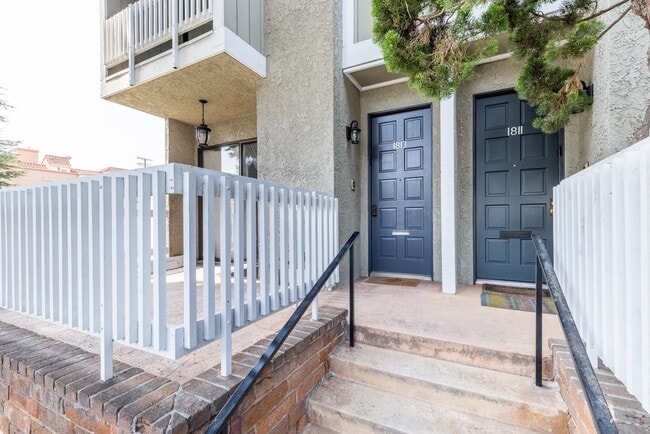 1813 Barry Ave in Los Angeles, CA - Building Photo - Building Photo