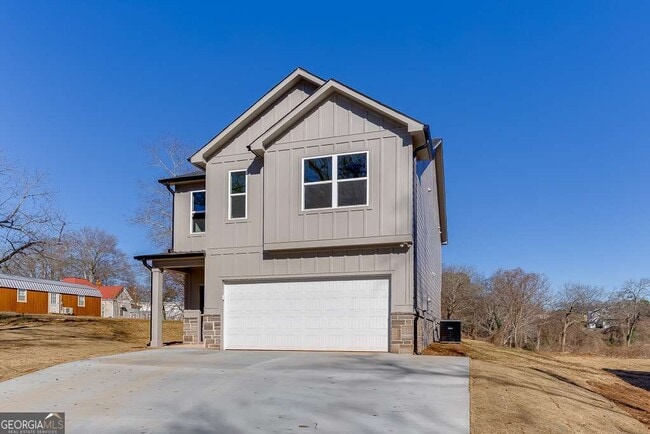 569 Clayton St in Commerce, GA - Building Photo - Building Photo