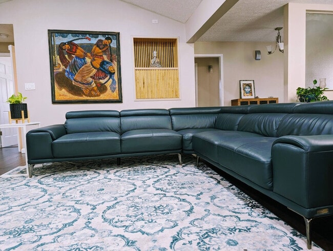 1366 Lake Colony Dr in Marietta, GA - Foto de edificio - Building Photo