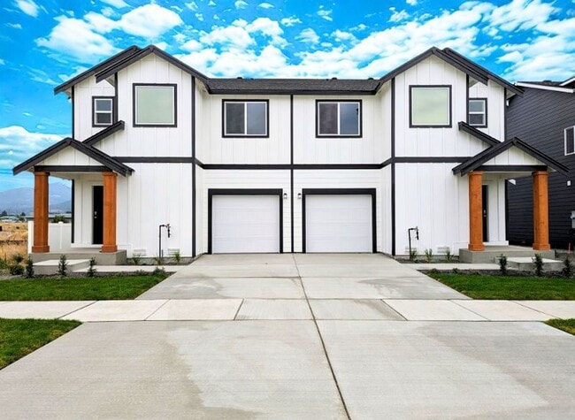 1382 N Wilhelm Way in Post Falls, ID - Foto de edificio - Building Photo