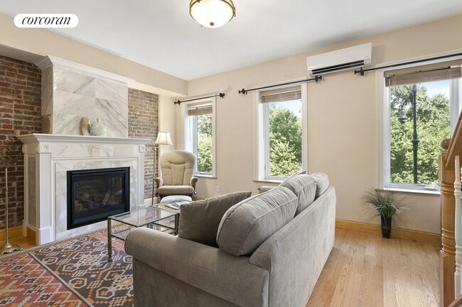 205 Prospect Park Southwest in Brooklyn, NY - Building Photo - Building Photo
