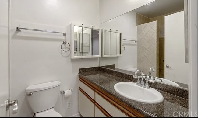 610 E Harvard Rd in Burbank, CA - Building Photo - Building Photo