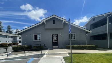 Olive Tree Apartments in Livingston, CA - Foto de edificio - Building Photo