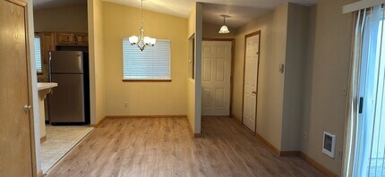 1767 NE Meerkat Ave in Bend, OR - Building Photo - Building Photo