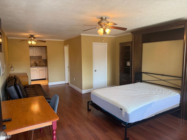 405 Dunwoody St in Tallahassee, FL - Building Photo - Building Photo