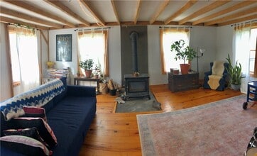 390 Lower Main St in Andes, NY - Foto de edificio - Building Photo