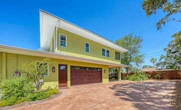 2739 Temple St, Unit 2739 Temple St in Sarasota, FL - Foto de edificio - Building Photo