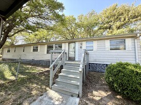 90 White Tail Ln in Ardmore, OK - Building Photo