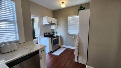 2501 W North B St-Unit -ID1248818P in Tampa, FL - Building Photo - Building Photo