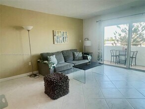 1200 14th St in Miami Beach, FL - Building Photo - Building Photo